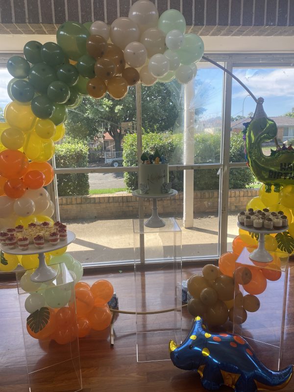 Clear plinths and desserts